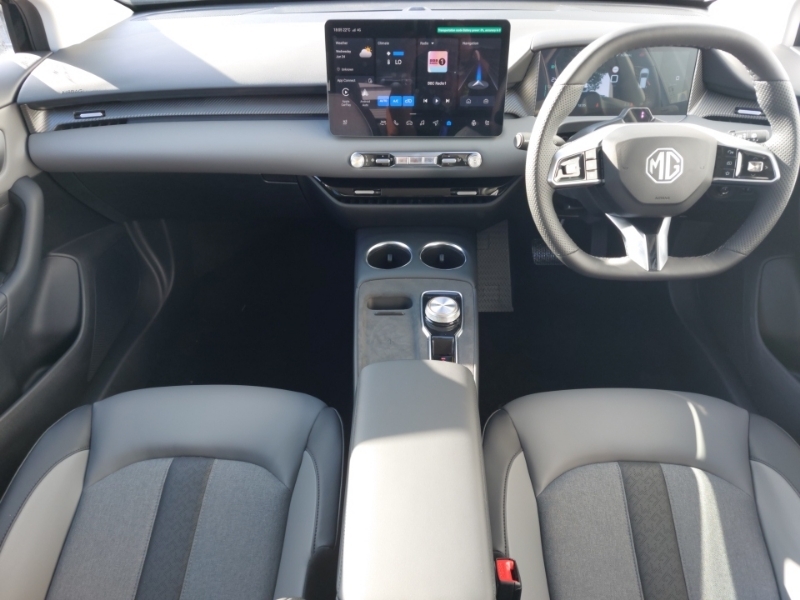 MG MG4 170Kw Premium Long Range 64Kwh Black #3