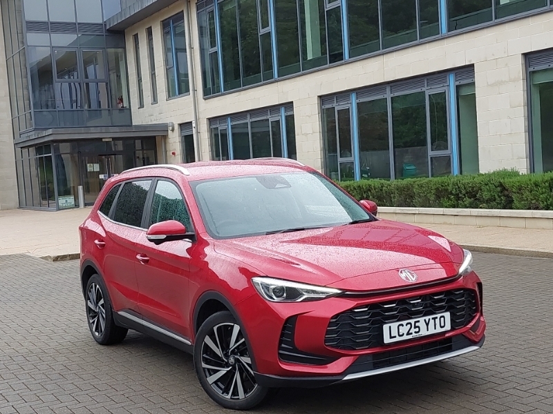 MG ZS 1.5 Hybrid Trophy Red