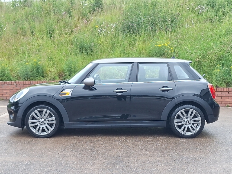 Mini Hatch 1.5 Cooper Seven PE67KMG Black #4