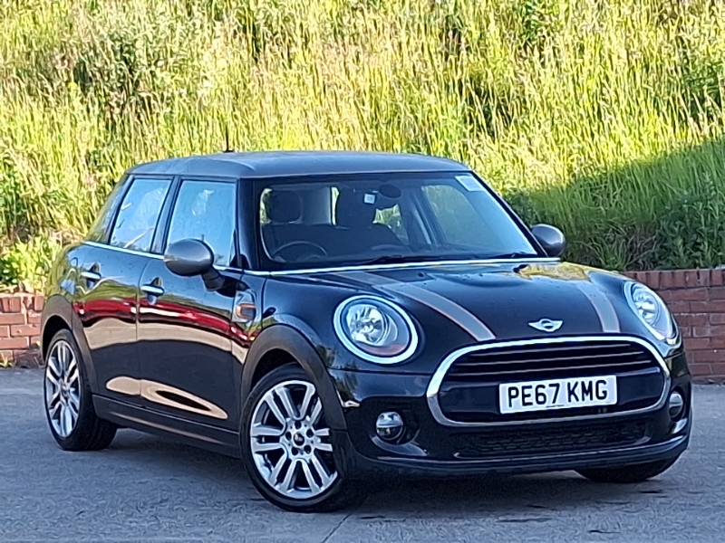 Mini Hatch 1.5 Cooper Seven Black