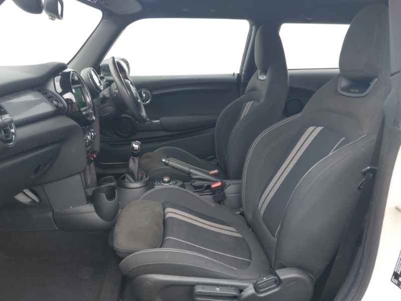 Mini Hatch 1.5 Cooper Sport II YG20HVZ White #5