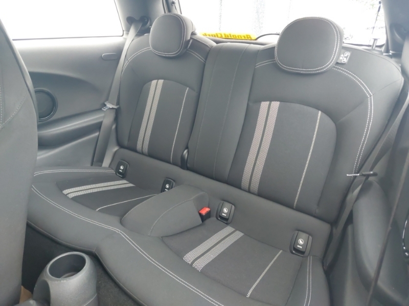 Mini Hatch 1.5 Cooper Sport II YG20HVZ White #6