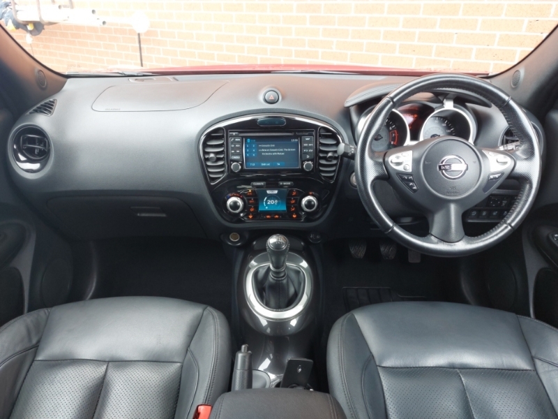 Nissan Juke 1.2 Dig-t Tekna SL67WOH Red #3
