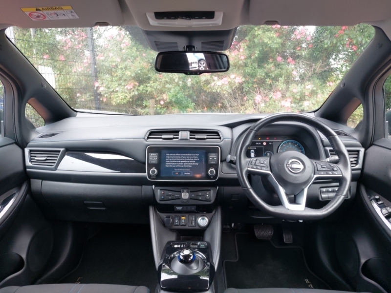 Nissan Leaf 160Kw E N-connecta 59Kwh Grey #3