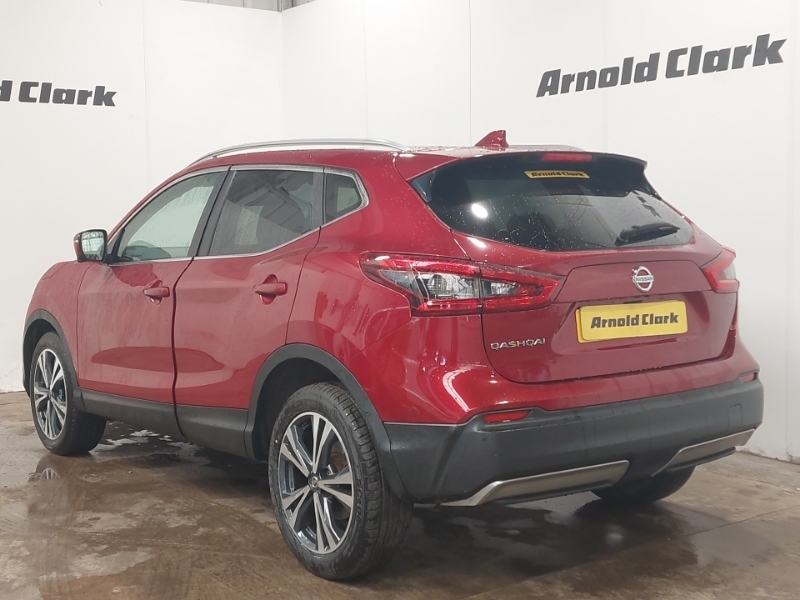 Nissan Qashqai 1.5 Dci N-connecta BF68XNG Red #2