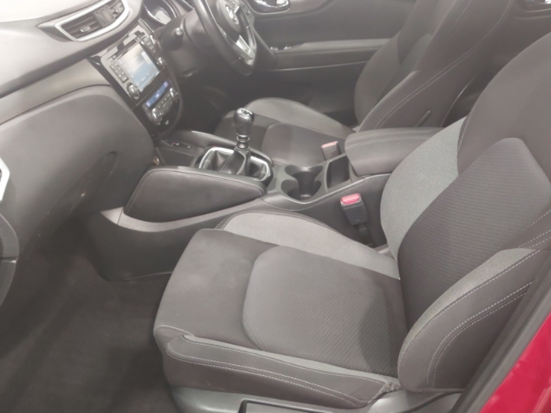 Nissan Qashqai 1.5 Dci N-connecta BF68XNG Red #5