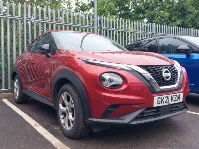 Nissan Juke 1.0 Dig-t 114 N-connecta Red