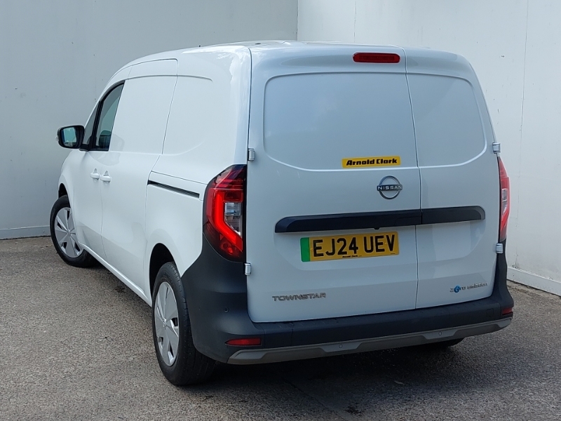 Nissan TOWNSTAR 90Kw Tekna Van 45Kwh White #2