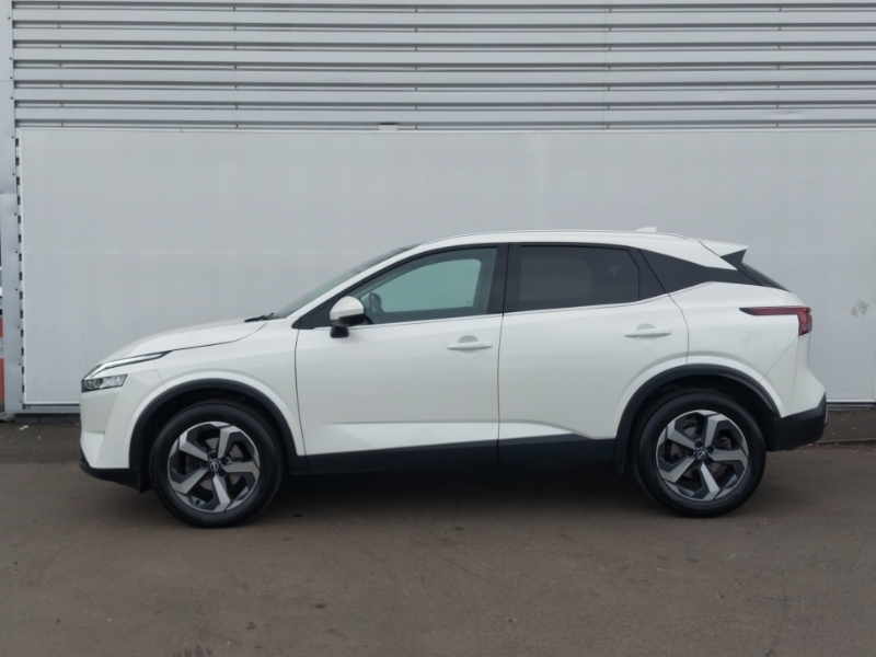 Nissan Qashqai 1.3 Dig-t Mh N-connecta SF73XCT White #4