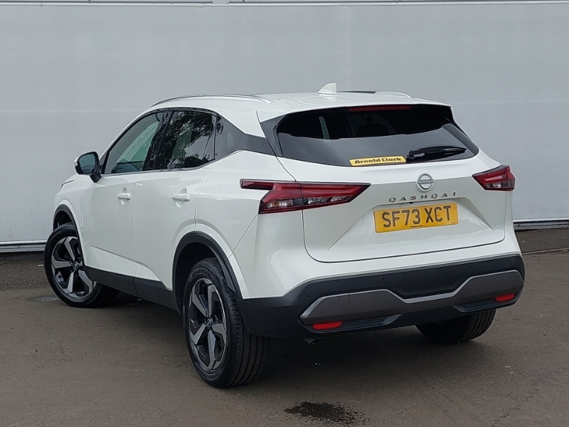 Nissan Qashqai 1.3 Dig-t Mh N-connecta SF73XCT White #2
