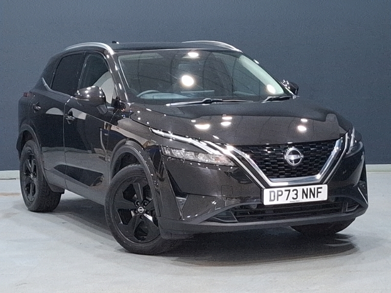 Nissan Qashqai 1.3 Dig-t Mh 158 N-connecta Xtronic Black