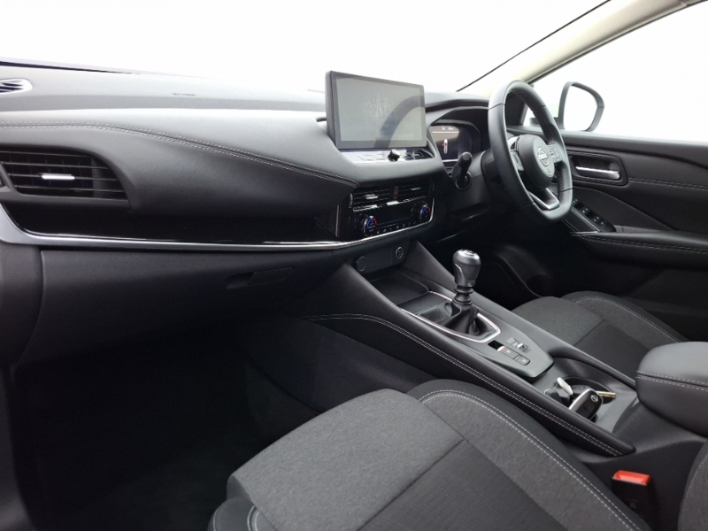 Nissan Qashqai 1.3 Dig-t Mh N-connecta MJ23NFA White #5