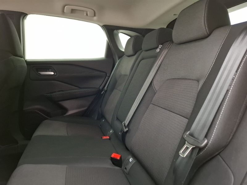 Nissan Qashqai 1.3 Dig-t Mh N-connecta MJ23NFA White #6