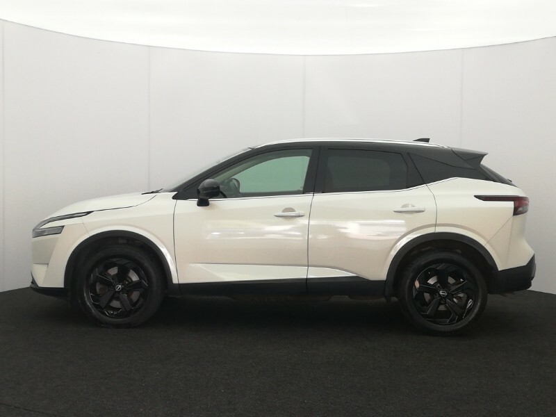 Nissan Qashqai 1.5 E-power Kuro Edition Tech Assist DS73KBU White #4