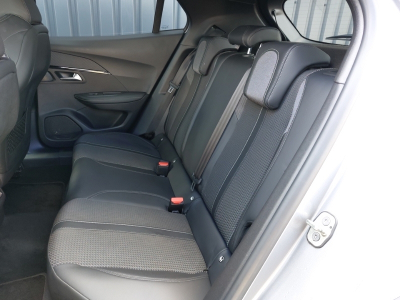 Peugeot e-2008 100Kw Gt 50Kwh MD21UFA Grey #6