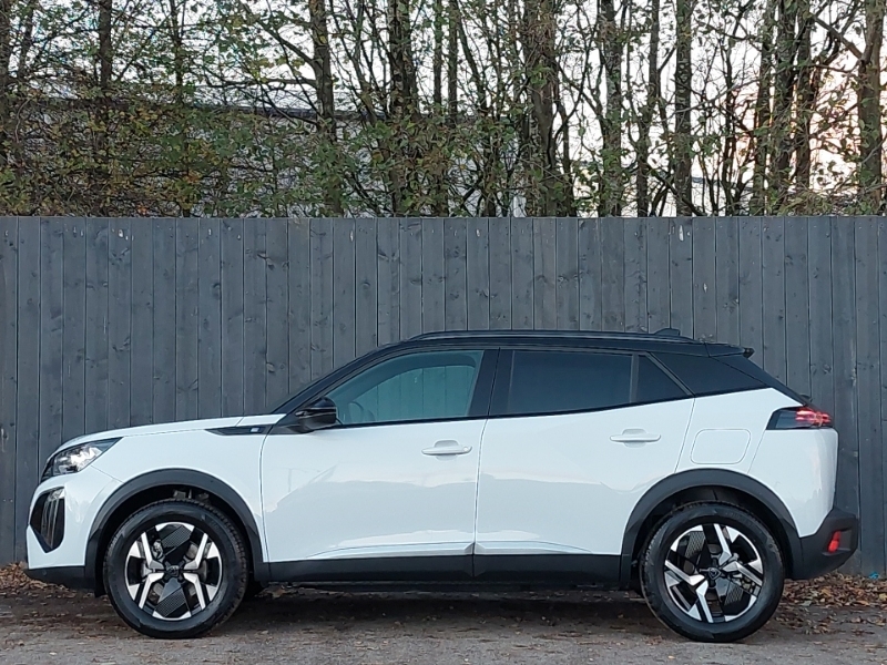 Peugeot e-2008 115Kw Gt 54Kwh White #4