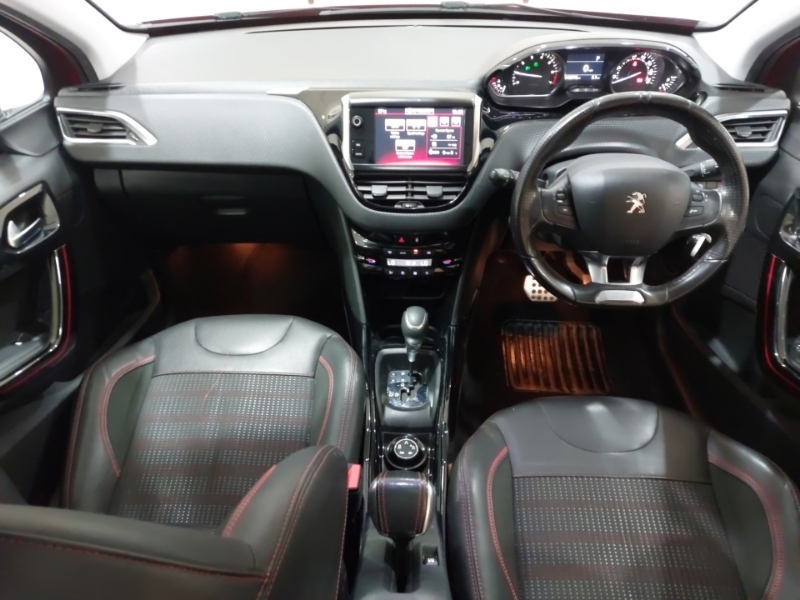 Peugeot 2008 1.2 Puretech 110 Gt Line Eat6 VK66MWZ Red #3