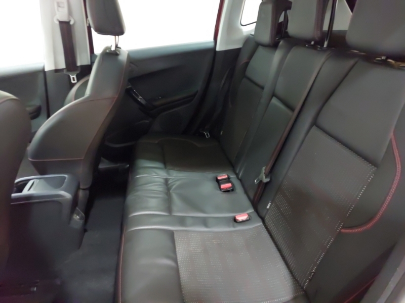 Peugeot 2008 1.2 Puretech 110 Gt Line Eat6 VK66MWZ Red #6
