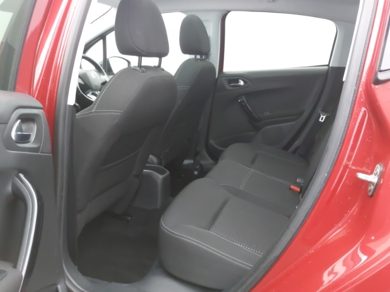 Peugeot 208 1.2 Puretech 82 Tech Edition Start Stop Red #6