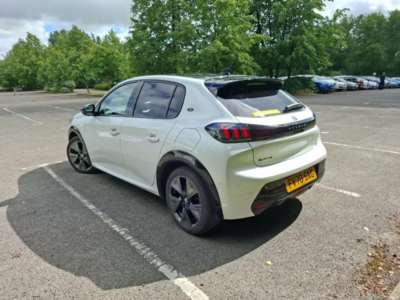 Peugeot e-208 100Kw Gt 50Kwh White #2
