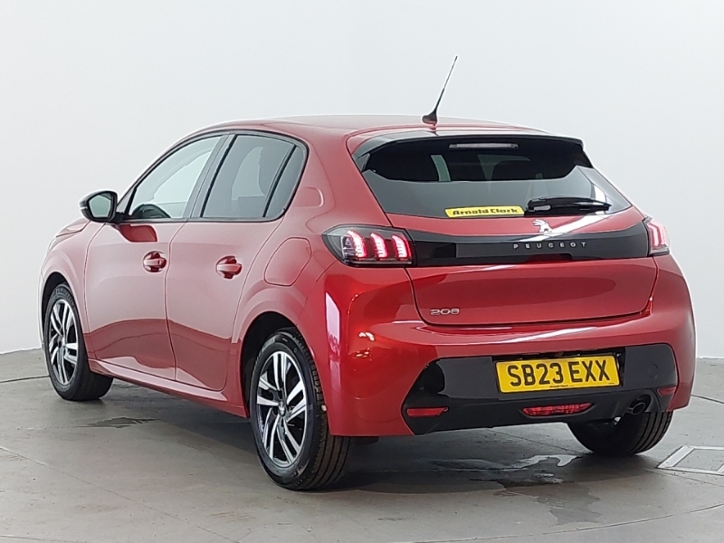 Peugeot 208 1.2 Puretech 100 Allure Premium Red #2