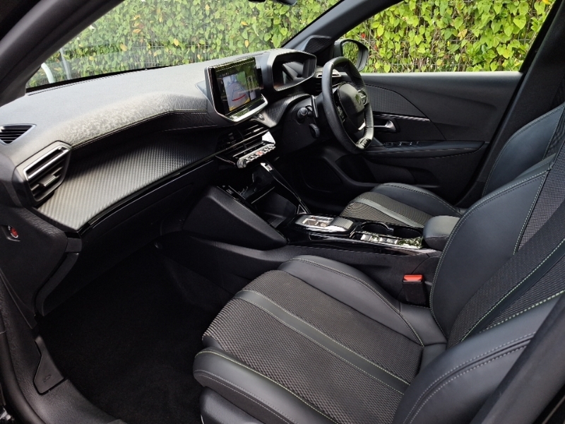 Peugeot 208 1.2 Hybrid 136 Gt E-dsc6 BC24VHZ Black #5