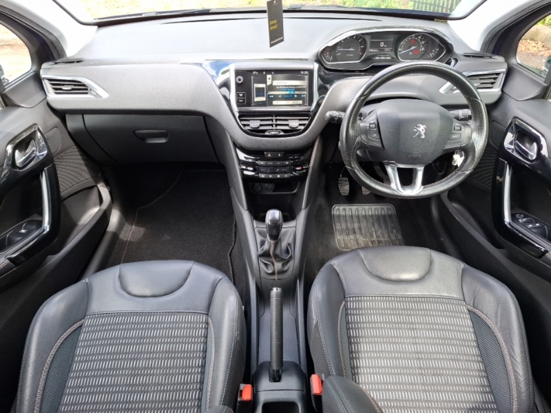 Peugeot 208 1.2 Vti Allure Blue #3