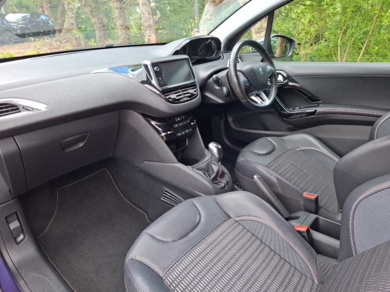 Peugeot 208 1.2 Vti Allure Blue #5