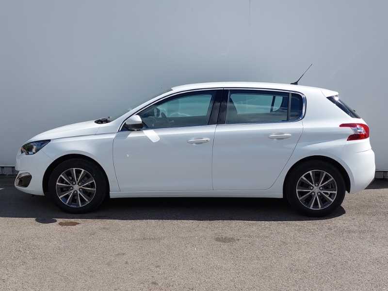 Peugeot 308 1.6 Bluehdi 120 Allure White #4