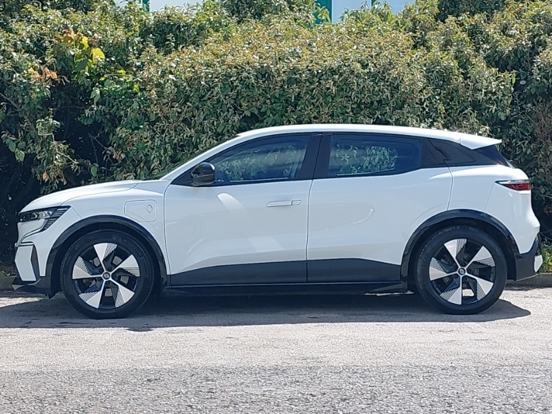 Renault Megane E-Tech Ev60 160Kw Equilibre 60Kwh Optimum Charge White #4