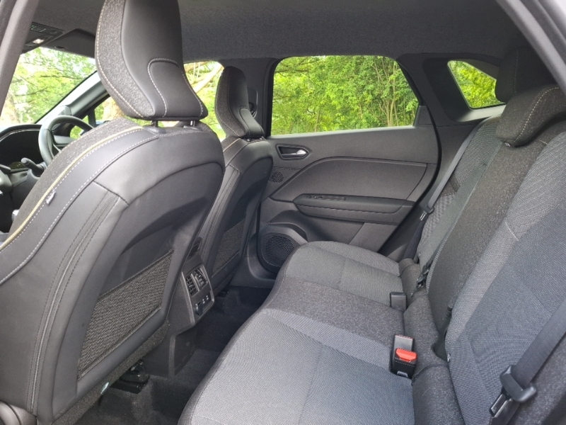 Renault Symbioz 1.3 Tce 140 Techno Black #6
