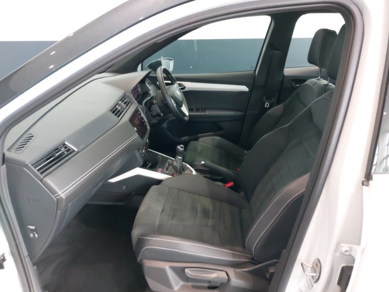 Seat Arona 1.0 Tsi 115 Xcellence Lux Ez PN69GSO White #5