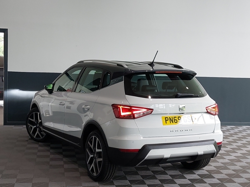 Seat Arona 1.0 Tsi 115 Xcellence Lux Ez PN69GSO White #2
