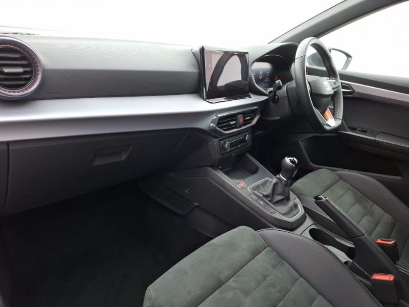 Seat Ibiza 1.0 Tsi 115 Xcellence Black #5