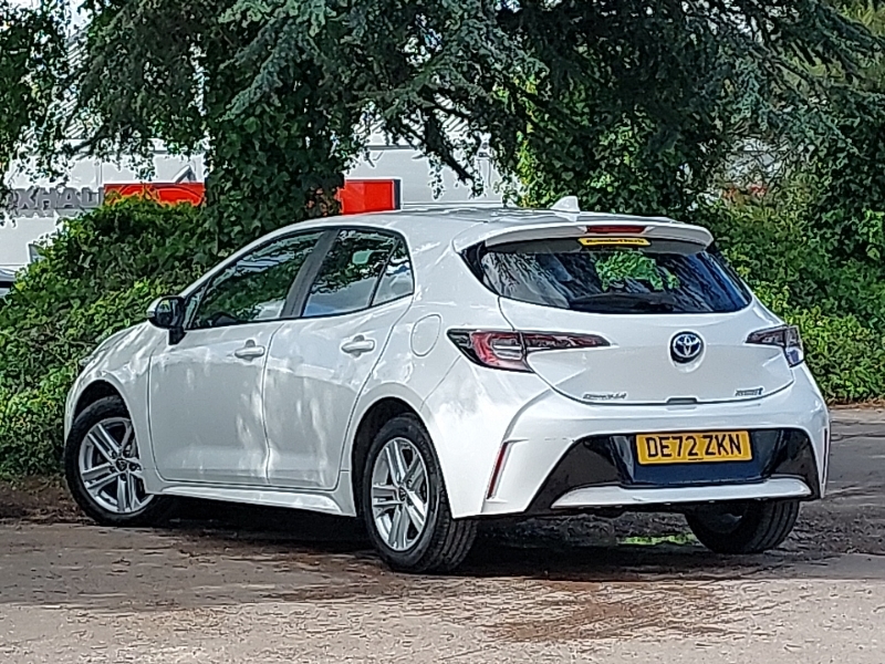 Toyota Corolla 1.8 Vvt-i Hybrid Icon Cvt White #2