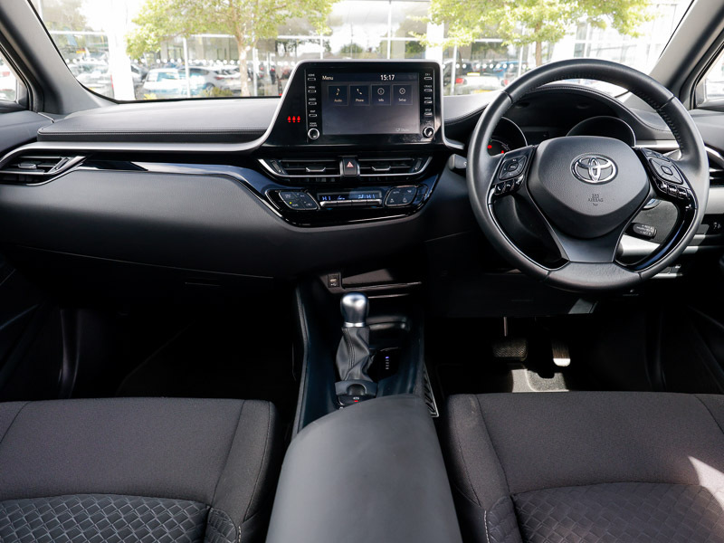 Toyota C-Hr 1.8 Hybrid Icon Cvt YS23DHN White #3