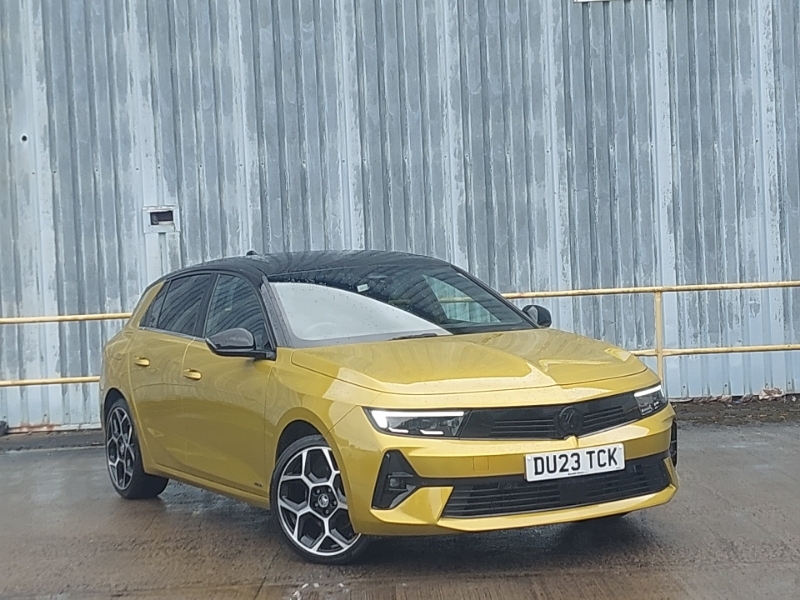 Vauxhall Astra 1.5 Turbo D Ultimate Yellow