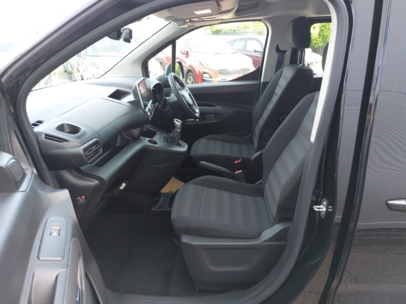 Vauxhall Combo Life 1.5 Turbo D Energy SW69DWK Black #5