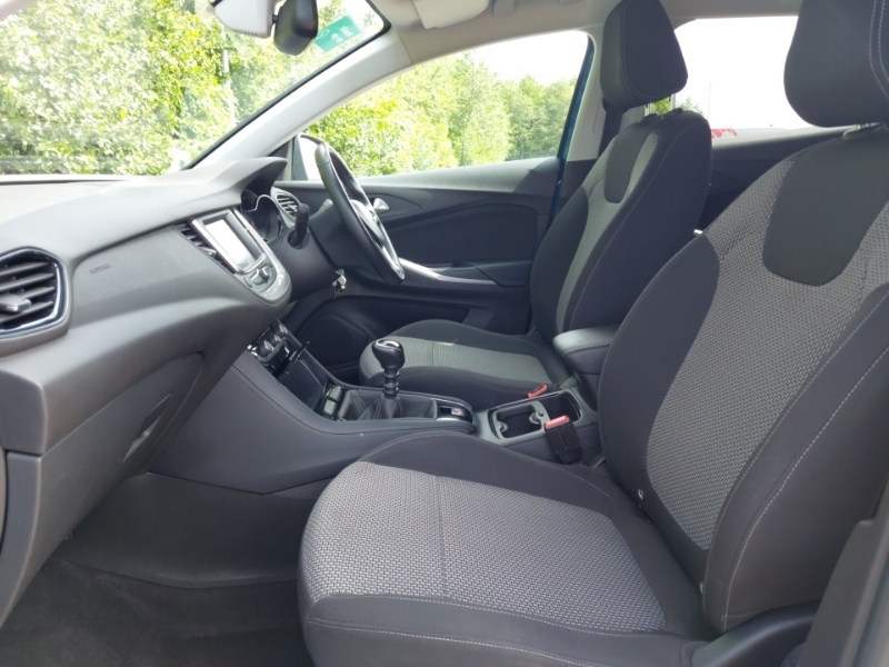 Vauxhall Grandland X 1.2 Turbo Design Line SA19FXF Blue #5