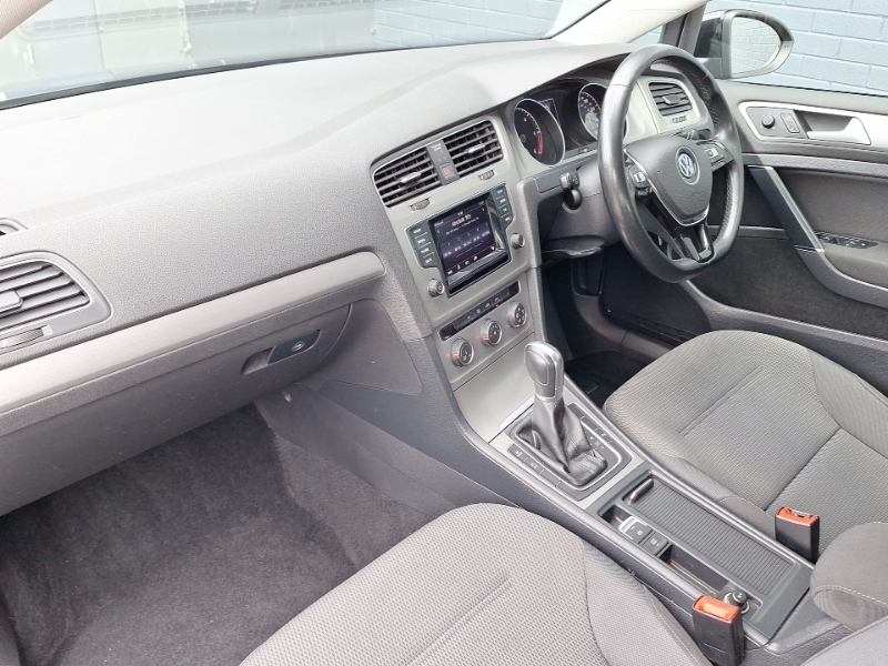 Volkswagen Golf 1.6 Tdi 105 Se Dsg Black #5