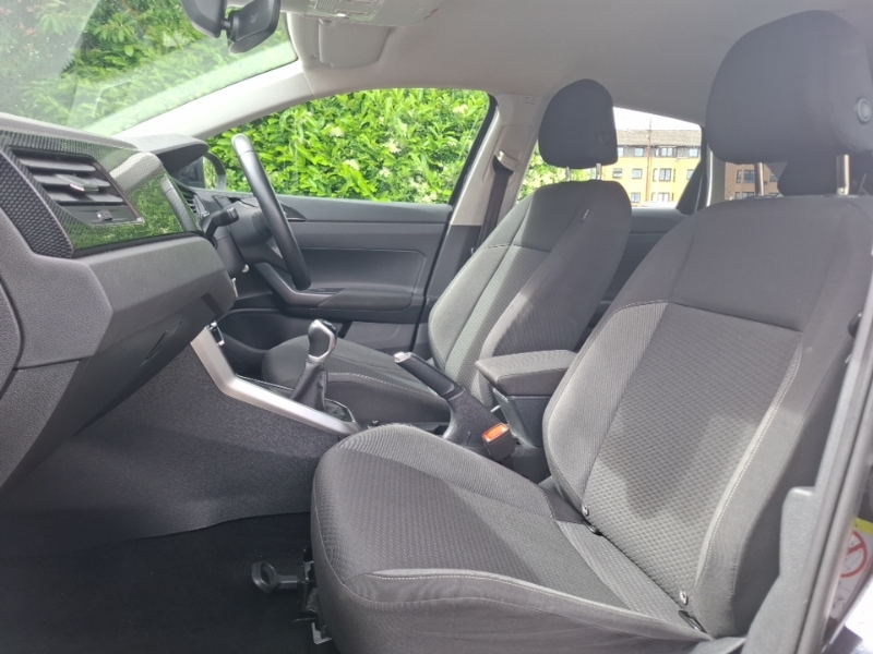 Volkswagen Taigo 1.0 Tsi 110 Life YY23GVN Black #5