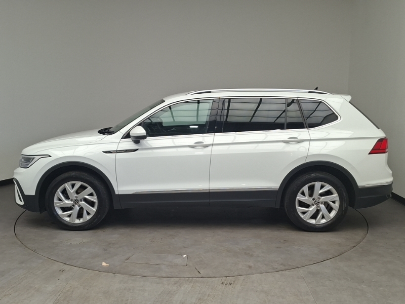 Volkswagen Tiguan Allspace 1.5 Tsi Life Dsg White #4