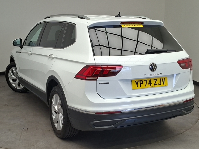 Volkswagen Tiguan Allspace 1.5 Tsi Life Dsg White #2