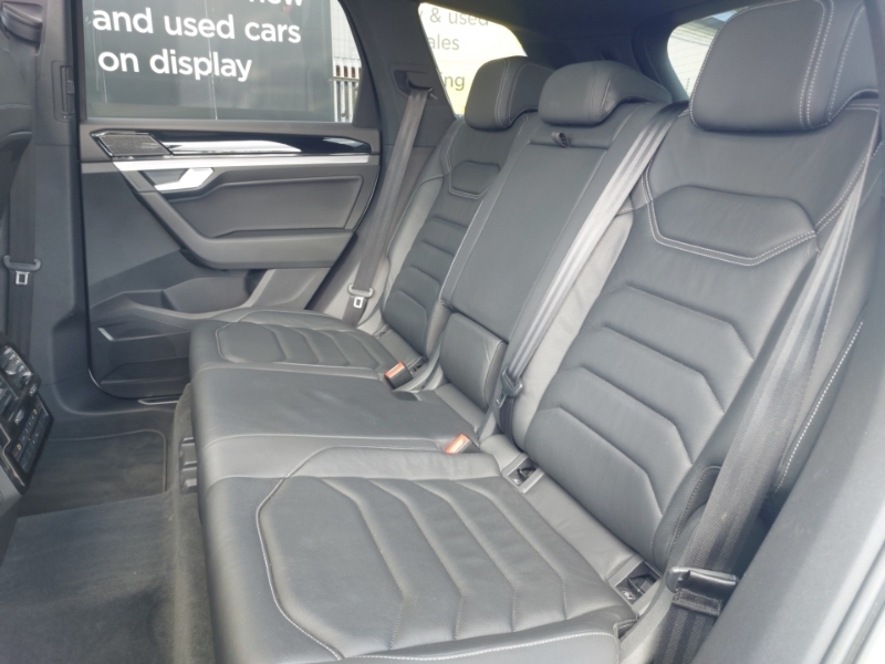 Volkswagen Touareg 3.0 V6 Tdi 4Motion Black Edition Tip White #6