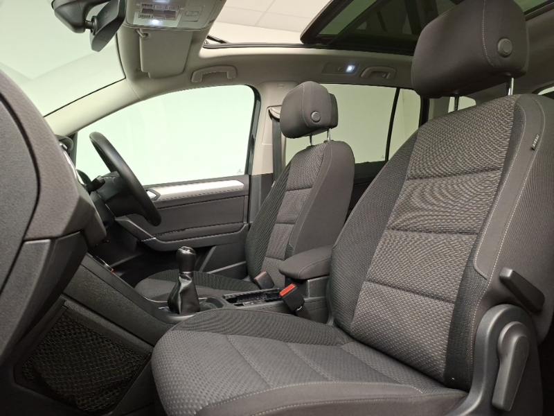 Volkswagen Touran 1.0 Tsi Se Family Black #5