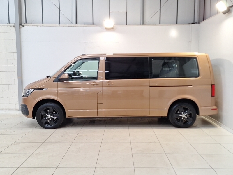 Volkswagen Transporter Shuttle 2.0 Tdi 150Ps Se Minibus Dsg Brown #4