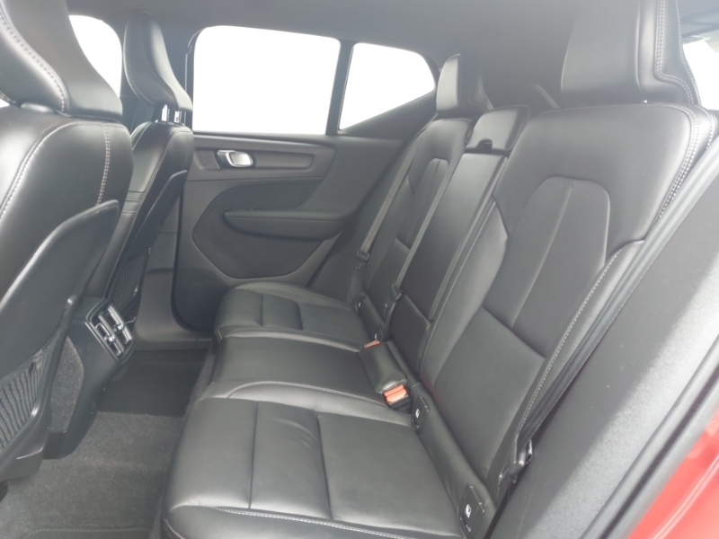 Volvo XC40 1.5 T3 163 R Design SM21LVT Red #6