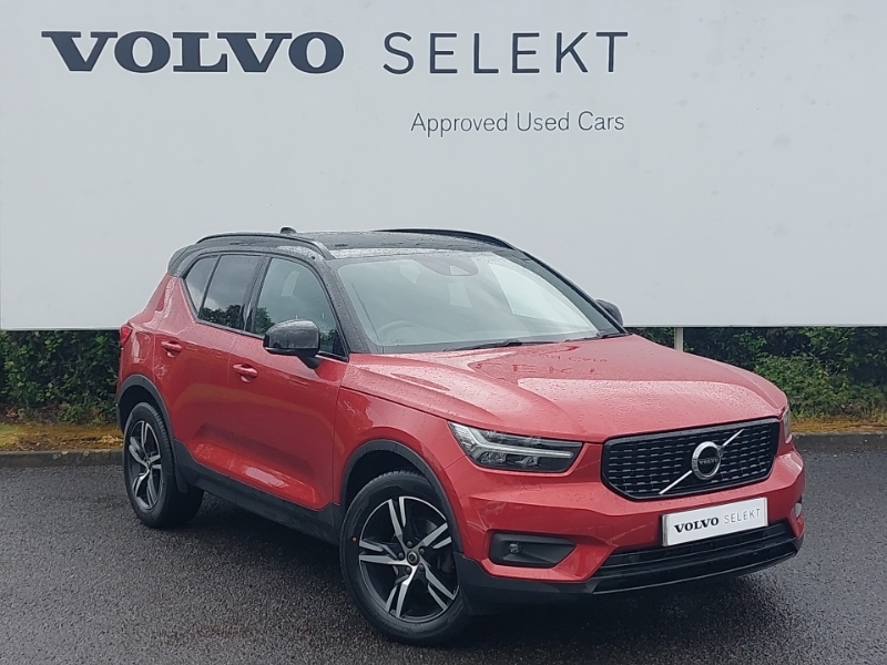 Volvo XC40 1.5 T3 163 R Design Red