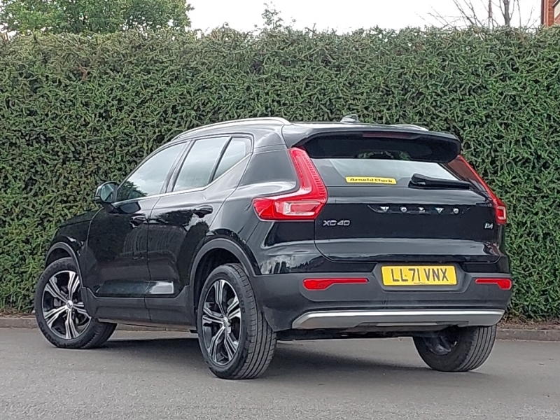 Volvo XC40 2.0 B4p Inscription Pro 7 Speed LL71VNX Black #2