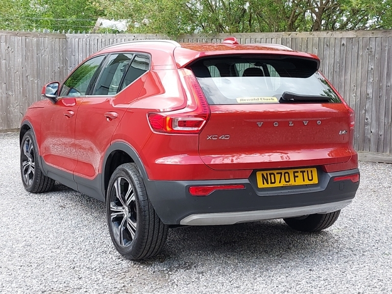 Volvo XC40 2.0 B4p Inscription Pro Awd ND70FTU Red #2